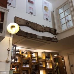 Piade in Piazza - Restaurant interior
