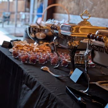 Mom's Kitchen Catering - Caterers Near Me - Redmond, Oregon Mom's Kitchen Catering - Caterers Near Me - Redmond, Oregon