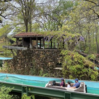 Six Flags Over Texas - The Log Flume - Amusement Parks Near Me - Arlington, Texas