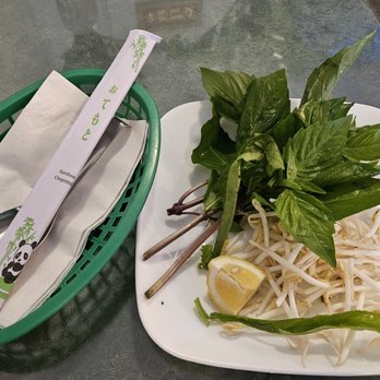 Pho Tri Vietnamese Restaurant - Large Pho sides. Basil, lemon, bean sprouts. - Vietnamese Near Me - Honolulu, Hawaii Pho Tri Vietnamese Restaurant - Large Pho sides. Basil, lemon, bean sprouts. - Vietnamese Near Me - Honolulu, Hawaii