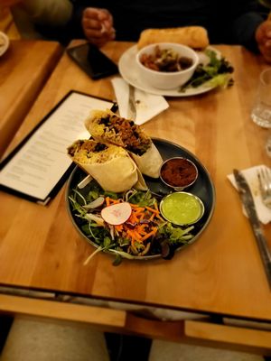 Lola Rosa Place-des-Arts by null