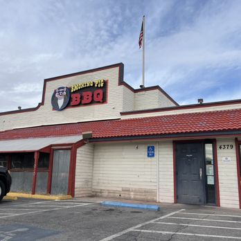 Smoking Pig BBQ - Outside - Barbeque Near Me - Las Vegas, Nevada