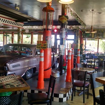 Pit Stop Diner - Cool 50s style diner all decked out! - Diners Near Me - Oceanside, California
