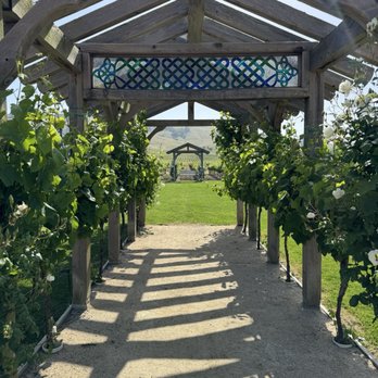Roche Winery & Vineyards - Wineries Near Me - Sonoma, California