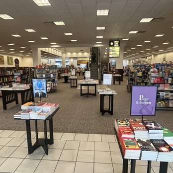 Barnes & Noble Booksellers - Bookstores Near Me - Irvine, California