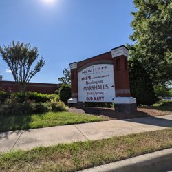 New Hope Commons - Sign for the New Hope Commons shopping center on Mt Moriah Rd at New Hope Commons Dr.