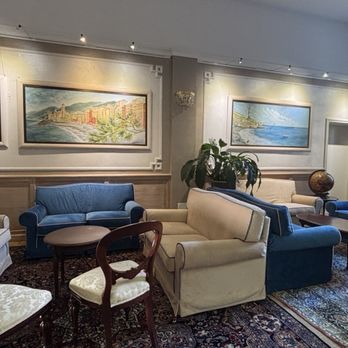 Grande Albergo - Luxurious sitting room - Hotels Near Me - Sestri Levante, GE