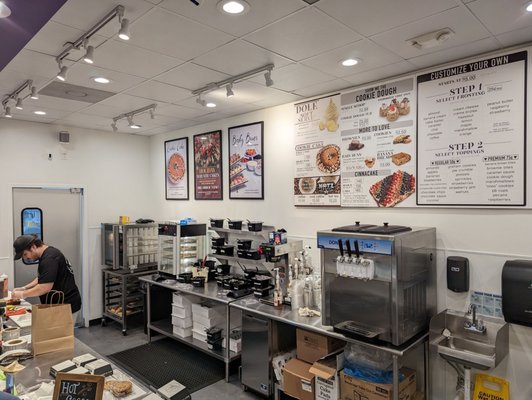 Cinnaholic by null