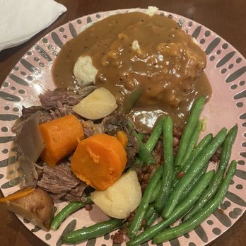 Acorn Diner - Pot roast with mashed potatoes and green beans with bacon. - Diners Near Me - Porterville, California Acorn Diner - Pot roast with mashed potatoes and green beans with bacon. - Diners Near Me - Porterville, California