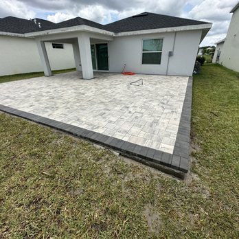 Cobblestone Pavers And Hardscapes - This Belgard Catalina Grana in scandenia great really brought this backyard to life!! - Masonry/Concrete Near Me - Stuart, Florida
