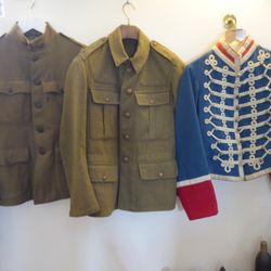 Old Blighty Tea Room - Vintage uniforms