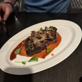 Gordon Ramsay Hell's Kitchen - New York strip - Steakhouses Near Me - Stateline, Nevada