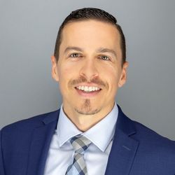 Charles Eshnaur - Signature Real Estate Group - Business owner Charles Eshnaur. Ready to help with your real estate projects. Buyer's Agent, Relocation specialist, Listing agent.
