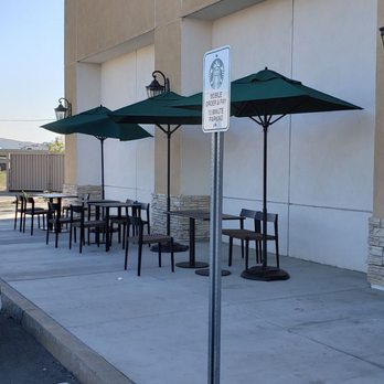 Starbucks - Outdoor area clean and shaded. - Coffee & Tea Near Me - Corona, California