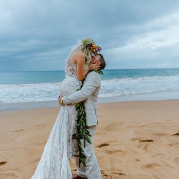 Megan Moura Photography - Session Photography Near Me - Honolulu, Hawaii Megan Moura Photography - Session Photography Near Me - Honolulu, Hawaii