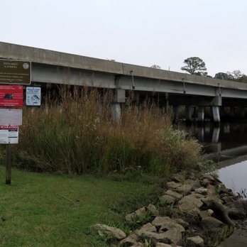 Totuskey Creek - Totuskey Creek boat ramp located near the bridge on Route 3 outside of Warsaw, VA. - Boating Near Me Totuskey Creek - Totuskey Creek boat ramp located near the bridge on Route 3 outside of Warsaw, VA. - Boating Near Me