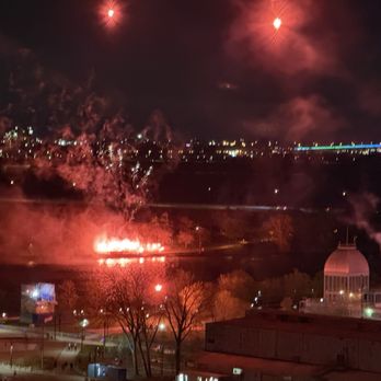 Hyatt Centric Montreal - Fire works - Hotels Near Me - Montreal, Quebec Hyatt Centric Montreal - Fire works - Hotels Near Me - Montreal, Quebec