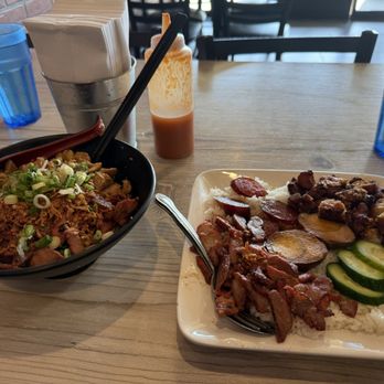 Uncle Fung Borneo Eatery - Hokkian Mie and Borneo Rice Plate - Indonesian Near Me - Long Beach, California Uncle Fung Borneo Eatery - Hokkian Mie and Borneo Rice Plate - Indonesian Near Me - Long Beach, California