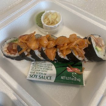 Tom's Sushi House - Spicy Yellowtail Roll - Sushi Bars Near Me - Los Angeles, California Tom's Sushi House - Spicy Yellowtail Roll - Sushi Bars Near Me - Los Angeles, California