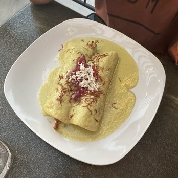 Mr. Q Restaurant - Latin American Near Me - Atascadero, California