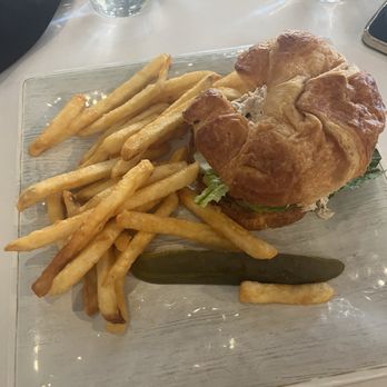 Recipes - Rochester - Tuna croissant - Breakfast & Brunch Near Me - Rochester, Michigan Recipes - Rochester - Tuna croissant - Breakfast & Brunch Near Me - Rochester, Michigan