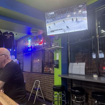 Pied Piper Tavern - Small flat screen sports! - Dive Bars Near Me - Kent, Washington Pied Piper Tavern - Small flat screen sports! - Dive Bars Near Me - Kent, Washington