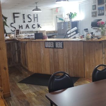 The Fish Shack - The setup is cute - Seafood Near Me - Chalmette, Louisiana