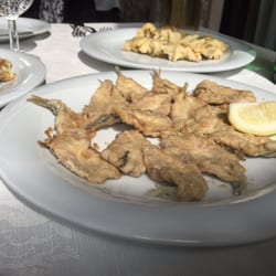 Alici fritte e fiori di zucca