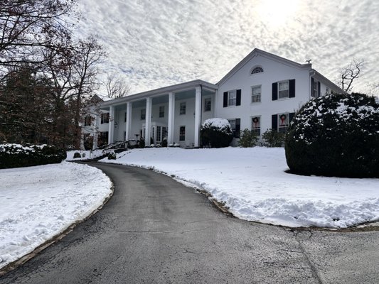 Photo of General Lewis Inn