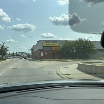 Save Best - a view of a street from inside a car - Grocery Near Me - Lincoln, Nebraska Save Best - a view of a street from inside a car - Grocery Near Me - Lincoln, Nebraska