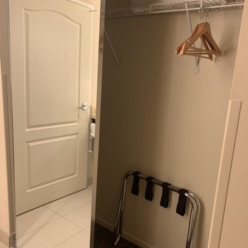 Ayres Hotel Orange - Closet - Hotels Near Me - Orange, California