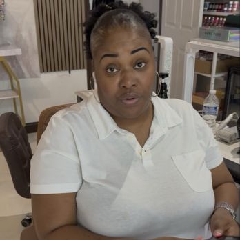Paris Nails salon - Nail Salons Near Me - Chicago, Illinois