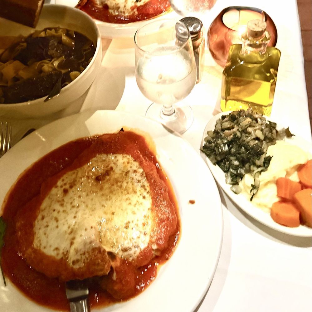 Trattoria Romana - Veal Parmesan and chicken Parmesan with a side Raised rib pasta - Italian Near Me - Boca Raton, Florida Trattoria Romana - Veal Parmesan and chicken Parmesan with a side Raised rib pasta - Italian Near Me - Boca Raton, Florida