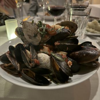 The Palazzo Restaurant - Seafood Pescatori - Italian Near Me - Cleveland, Ohio