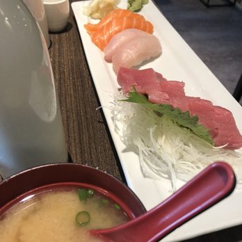Sushiholic Arcadia - Sushi Bars Near Me - Phoenix, Arizona