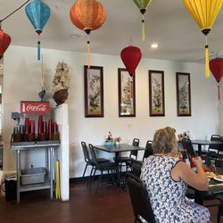Pho-4-Ever - Pretty dining room