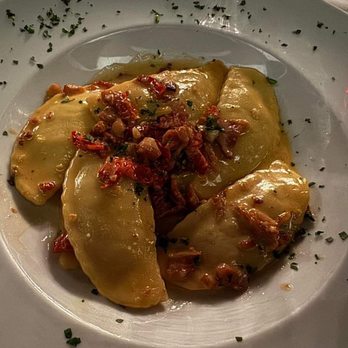 Mezzo Ristorante & Lounge - Italian Near Me - Windsor, Ontario Mezzo Ristorante & Lounge - Italian Near Me - Windsor, Ontario