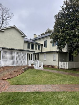 President James K. Polk Home and Museum by null