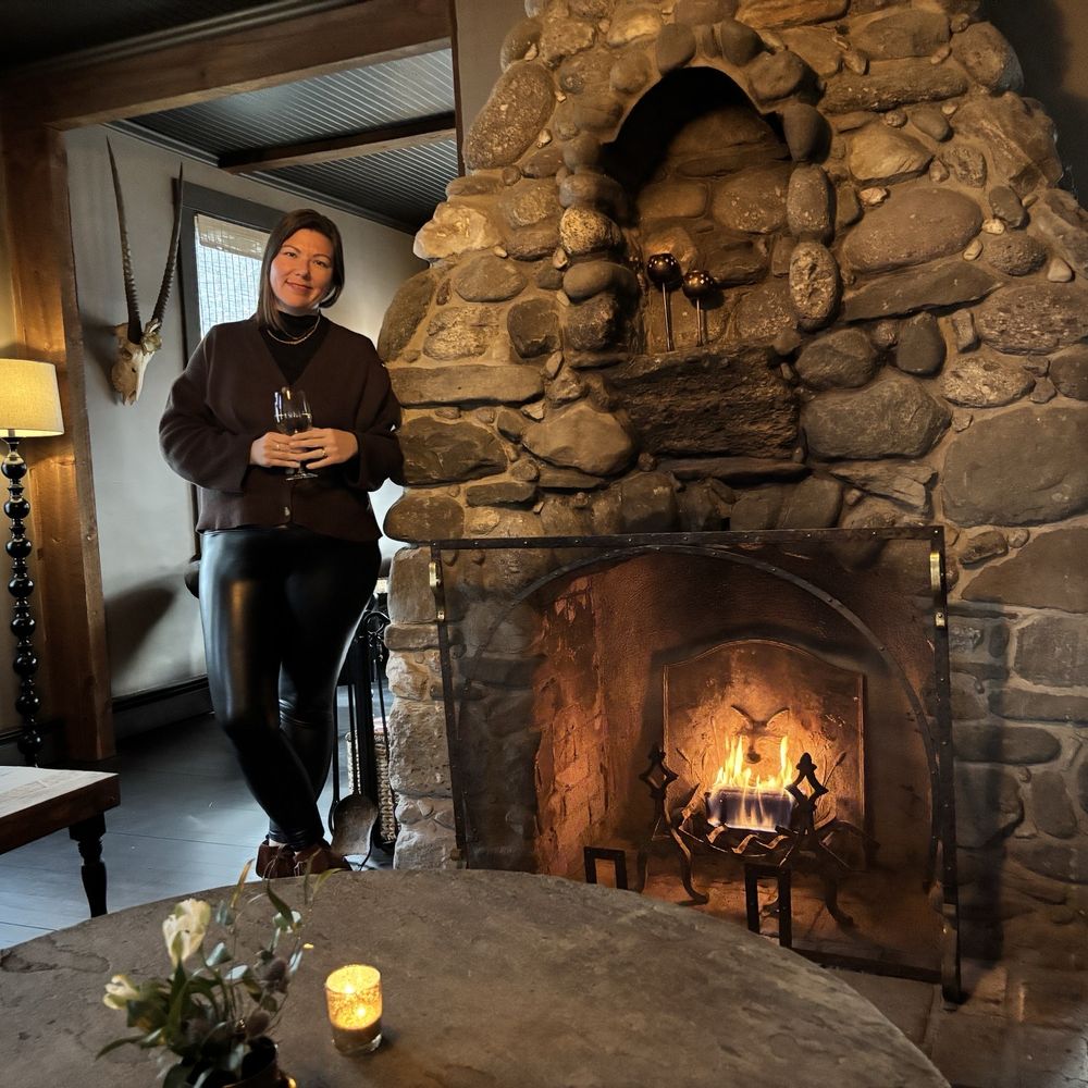 Foxfire Mountain House Bar - Great fireplace for drinks - Bars Near Me - Mount Tremper, New York Foxfire Mountain House Bar - Great fireplace for drinks - Bars Near Me - Mount Tremper, New York