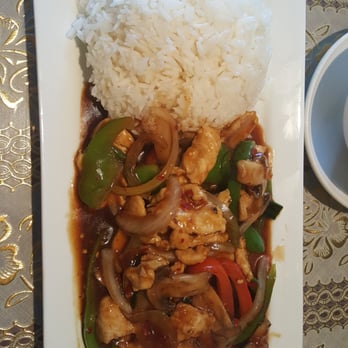 Bangkok Flavor 2 - Pad prik (brown garlic sauce) with chicken and vegies - Thai Near Me - Canton, Michigan