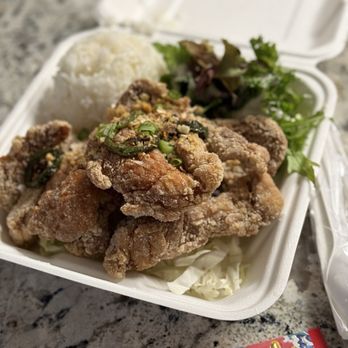 Maui Fresh Streatery - Food Trucks Near Me Maui Fresh Streatery - Food Trucks Near Me
