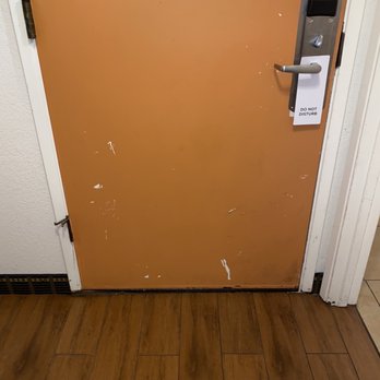 Hotel Solares - Chipped paint - Hotels Near Me - Santa Cruz, California Hotel Solares - Chipped paint - Hotels Near Me - Santa Cruz, California