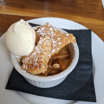 Lucky Restaurant - Wine Bars Near Me - Roanoke, Virginia