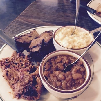 Hamburger Ranch & Bar-B-Que - Brisket pulled pork, beans, BOMB Mac/cheese - Barbeque Near Me - Cloverdale, California
