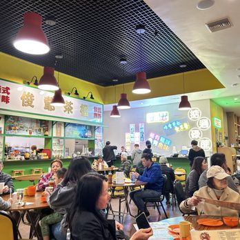 Alice’s Kitchen - Inside - Noodles Near Me - Temple City, California