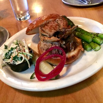 Back Yard Bbq - Brisket Sandwich - Barbeque Near Me - Nantucket, Massachusetts Back Yard Bbq - Brisket Sandwich - Barbeque Near Me - Nantucket, Massachusetts