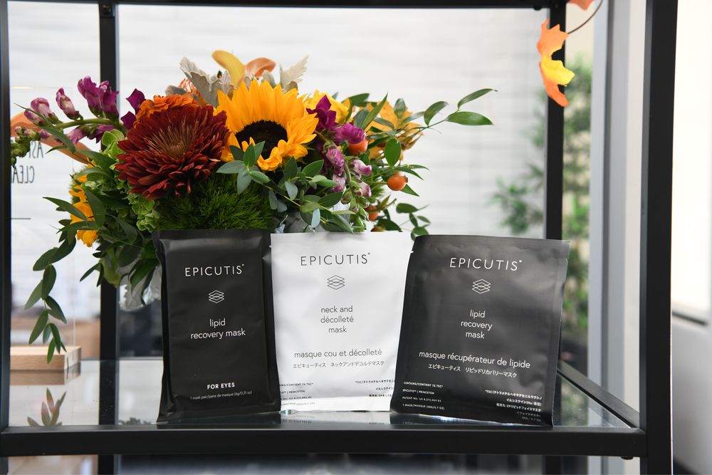 Hair Designs by Ashley Logo