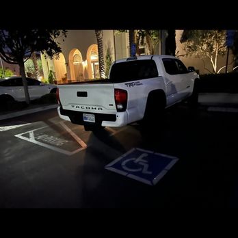 AMLI Spanish Hills - Apartments Near Me - Camarillo, California