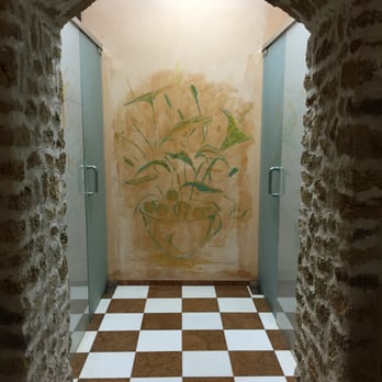 Sa Romana - Upstairs bathroom - Mediterranean Near Me