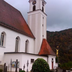 Markt& Pfarrkirche "Maria Himmelfahrt" - Kirche mit Zwiebelturm.